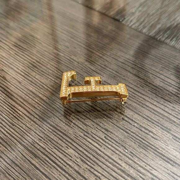 Anne Klein Gold-tone Rhinestone “F” Inital Pin - Picture 4 of 15